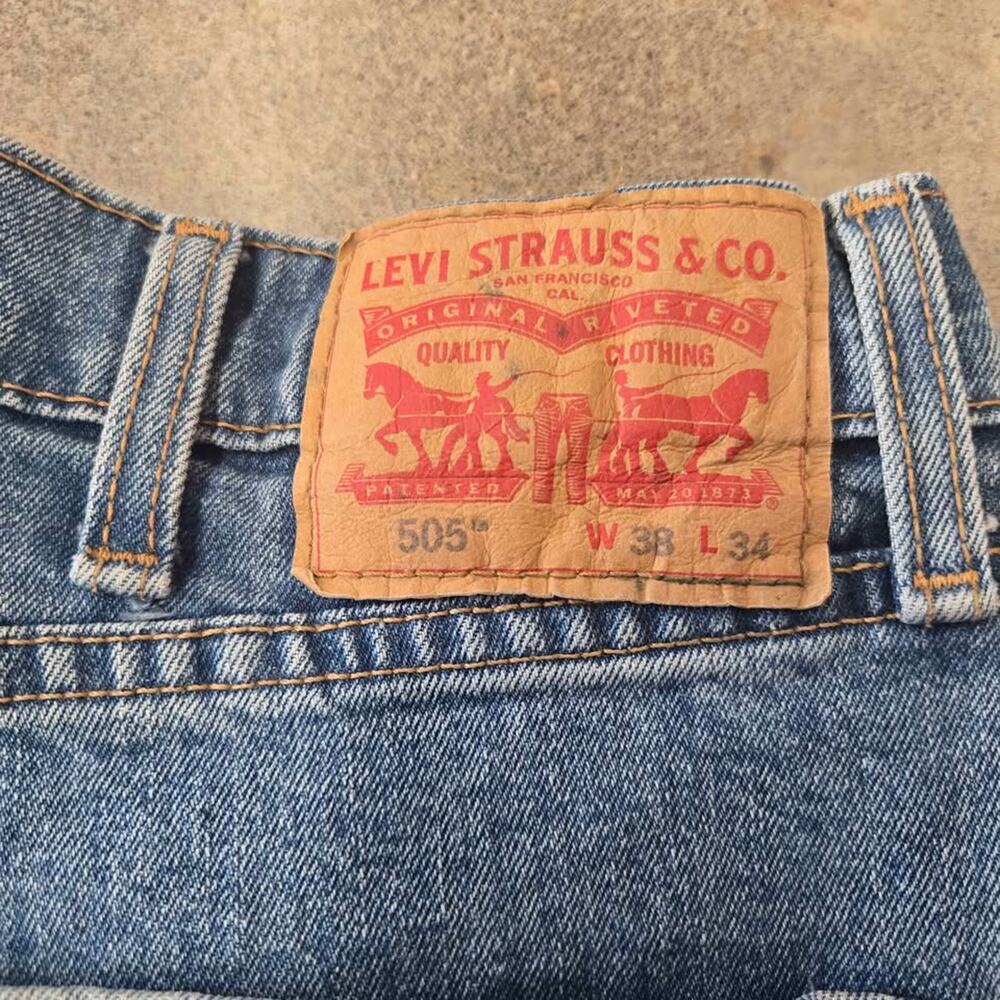 Levi's 505 Regular Fit Custom Embroidered Hem Jeans size 38 hemmed to 27" inseam - Picture 7 of 8